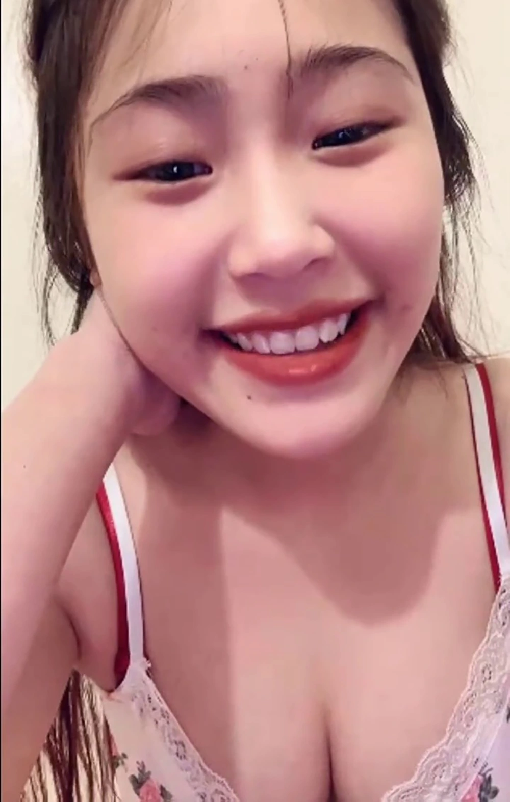 Thảo Baby clip móc bị lộ khiến mạng xã hội dậy sóng 3 Thảo Baby livestream móc mới nhất