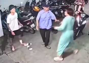 Clip cô gái MMA đánh thanh niên xăm trổ