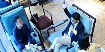 Clip tổng tài đánh nhân viên quán cà phê