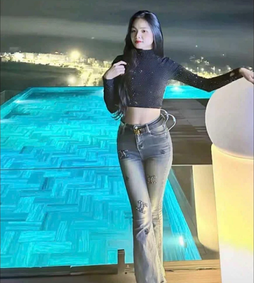 Lọ lem 23 tuổi Thanh Hóa