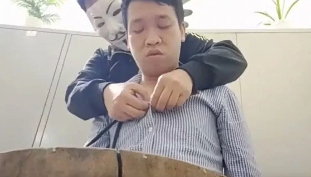 Vietnamese Butcher video clip gốc vụ Nguyễn Xuân Đạt chặt đầu ở Lạng Sơn 88 trang