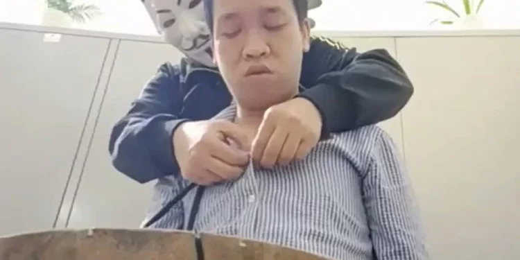 Vietnamese Butcher video clip gốc vụ Nguyễn Xuân Đạt chặt đầu ở Lạng Sơn 88 trang 1 Vietnamese Butcher video clip gốc vụ Nguyễn Xuân Đạt chặt đầu ở Lạng Sơn 88 trang