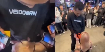 Changsha giáo viên 35 tuổi Trung Quốc ăn kẹo giữa đường